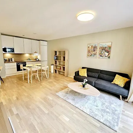 Modern One Bedroom Flat With A Parking Space *