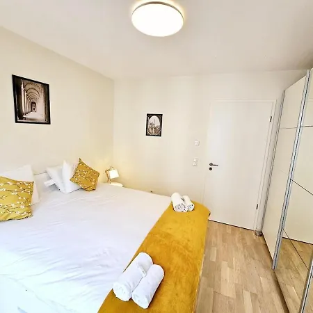 Apartment Modern One Bedroom Flat With A Parking Space