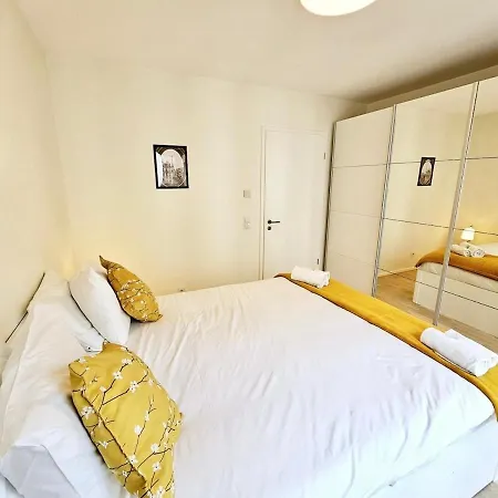 Lägenhet Modern One Bedroom Flat With A Parking Space Luxemburg